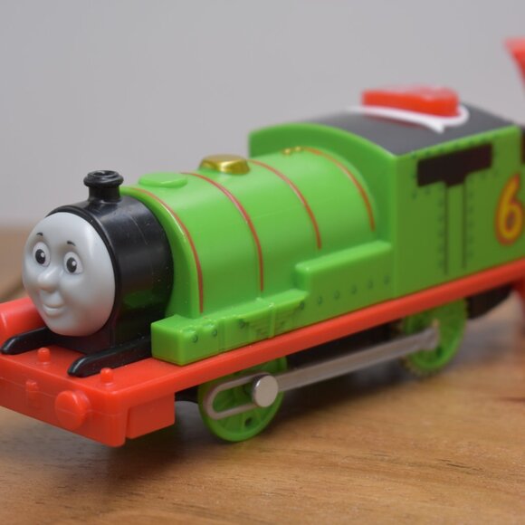 Talking & Light up Percy & Mail Cargo Car Motorized Trackmaster Train Thomas - Picture 3 of 7